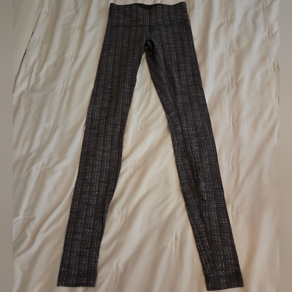 Lululemon leggings - Picture 3 of 5